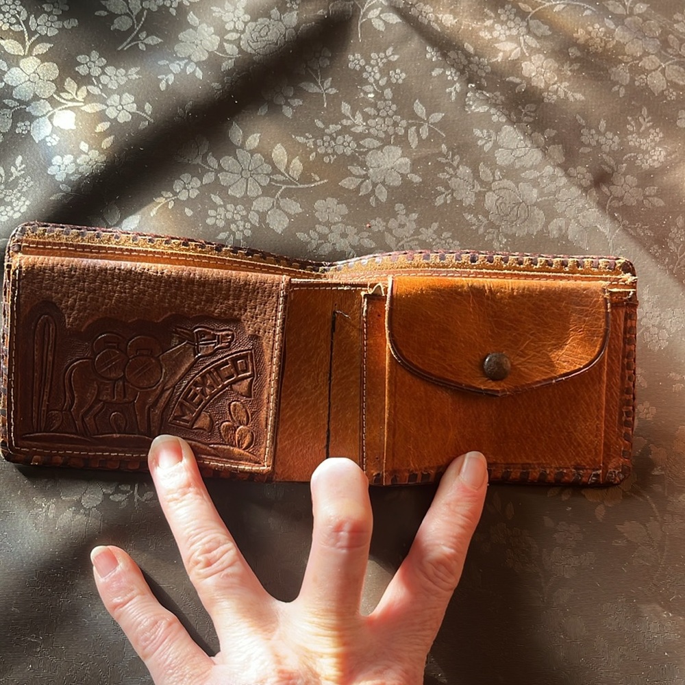 Vintage Embossed leather, bifold wallet, horse , Mexico - Picture 6 of 16